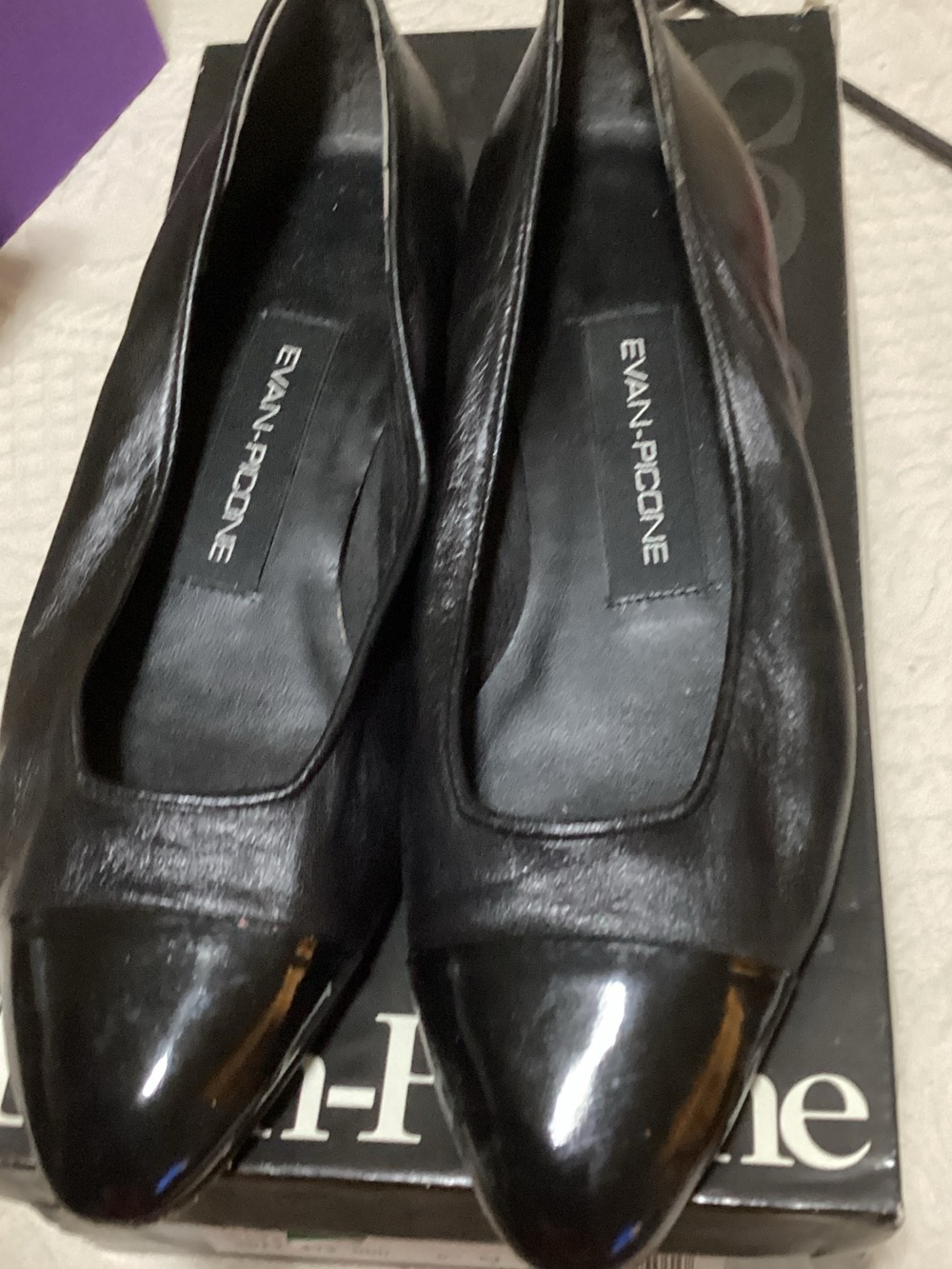 Evan Picone Black Leather Pointed Toe Flats Size 6.5 M